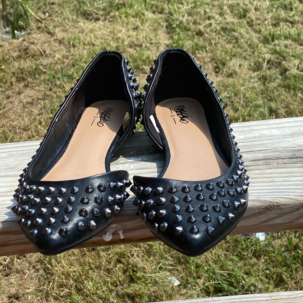 Mossimo (from Mossimo Retail Store)